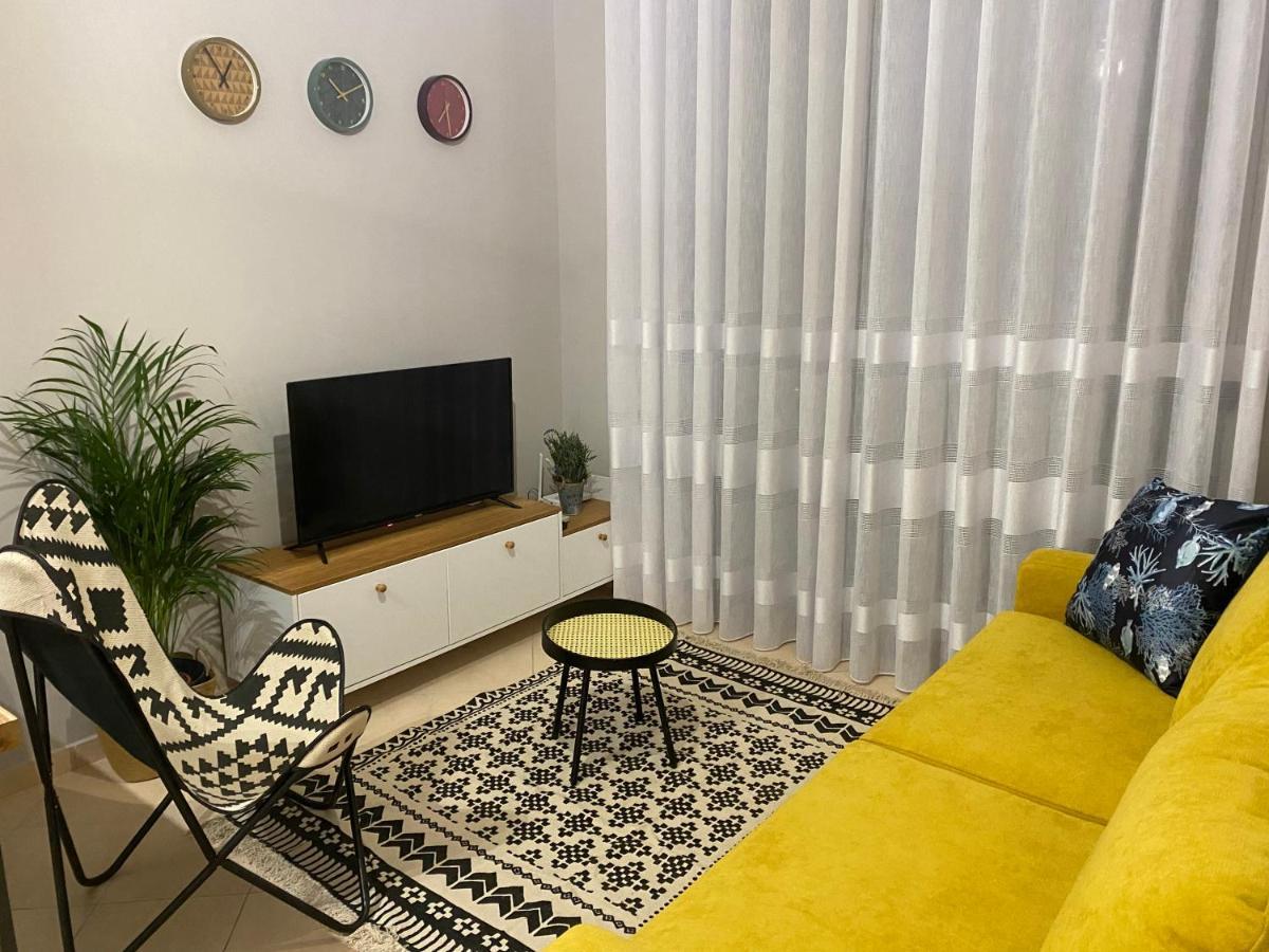 Cheerful 2-Bedroom Apartment In Golem Golem  Eksteriør billede