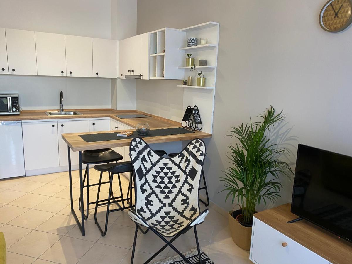 Cheerful 2-Bedroom Apartment In Golem Golem  Eksteriør billede
